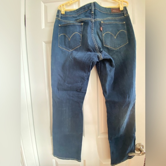Levis 34 x 30 Supreme Curve jeans straight leg. Worn once. - Picture 2 of 4